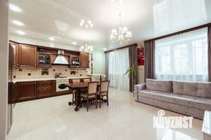 Таунхаус 260м², 3-этажный, участок 1 сот.  