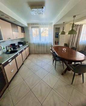 Дом 159м&sup2;, 2-этажный, участок 7 сот.  