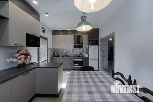 Дом 140м², 2-этажный, участок 6 сот.  