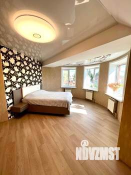 Коттедж 262м&sup2;, 3-этажный, участок 5 сот.  