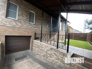 Коттедж 330м², 2-этажный, участок 3 сот.  