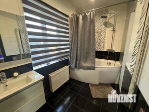 Дом 210м&sup2;, 3-этажный, участок 6 сот.  