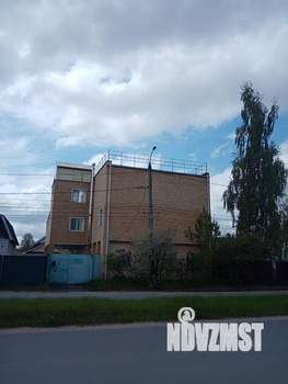 Дом 558м&sup2;, 3-этажный, участок 6 сот.  