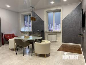 Коттедж 330м², 2-этажный, участок 3 сот.  