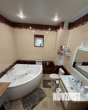 Коттедж 232м&sup2;, 2-этажный, участок 10 сот.  