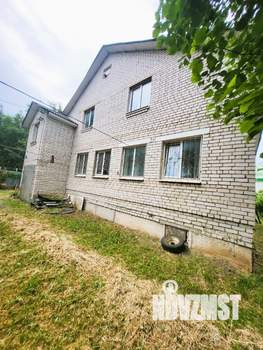 Коттедж 300м&sup2;, 2-этажный, участок 30 сот.  