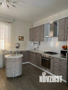 Коттедж 204м&sup2;, 2-этажный, участок 7 сот.  