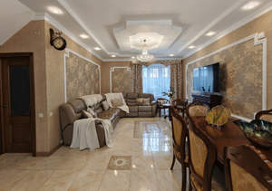 Дом 226м&sup2;, 3-этажный, участок 2 сот.  