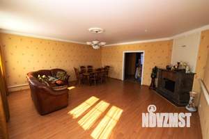 Дом 273м&sup2;, 2-этажный, участок 9 сот.  