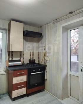 Дом 181м&sup2;, 3-этажный, участок 5 сот.  