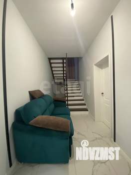 Дом 270м&sup2;, 2-этажный, участок 4 сот.  