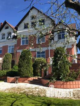 Коттедж 407м&sup2;, 2-этажный, участок 9 сот.  