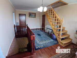 Дом 197м&sup2;, 3-этажный, участок 9 сот.  