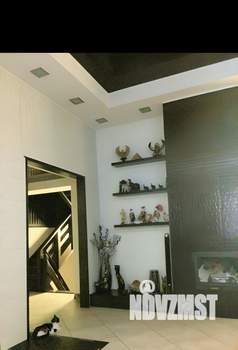 Коттедж 500м², 3-этажный, участок 12 сот.  