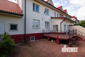 Дом 270м², 2-этажный, участок 6 сот.  