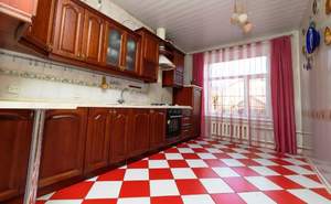 Дом 273м&sup2;, 2-этажный, участок 9 сот.  