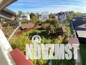 Дом 355м&sup2;, 3-этажный, участок 1094 сот.  