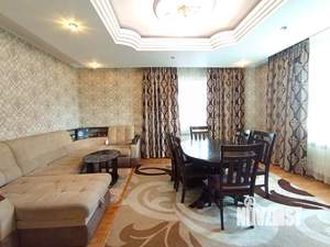 Дом 740м&sup2;, 3-этажный, участок 8 сот.  