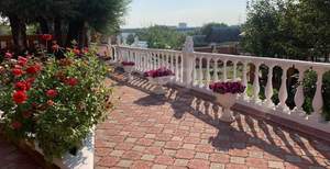 Дом 370м&sup2;, 3-этажный, участок 27 сот.  