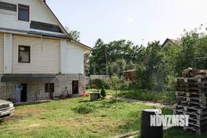 Дом 242м², 2-этажный, участок 4 сот.  