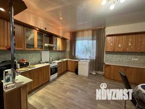 Дом 410м&sup2;, 3-этажный, участок 10 сот.  