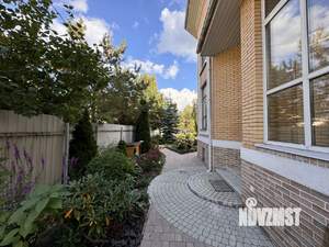 Коттедж 574м², 4-этажный, участок 7 сот.  