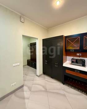 Дом 217м&sup2;, 2-этажный, участок 2 сот.  