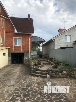 Коттедж 287м², 2-этажный, участок 10 сот.  