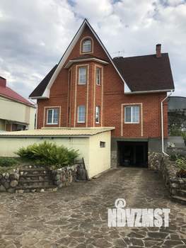 Коттедж 287м², 2-этажный, участок 10 сот.  