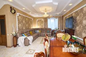 Таунхаус 226м², 3-этажный, участок 2 сот.  