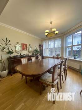 Таунхаус 182м², 2-этажный, участок 3 сот.  