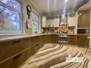 Таунхаус 182м², 2-этажный, участок 3 сот.  