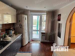 Дом 208м², 2-этажный, участок 6 сот.  