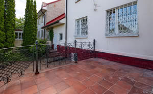 Дом 270м², 2-этажный, участок 6 сот.  