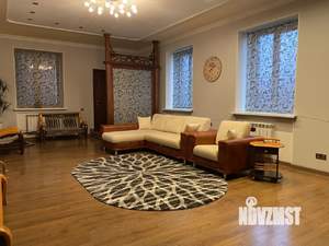 Коттедж 330м², 2-этажный, участок 3 сот.  