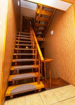 Дом 212м&sup2;, 2-этажный, участок 9 сот.  