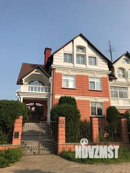 Коттедж 407м&sup2;, 2-этажный, участок 9 сот.  