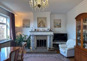 Дом 407м&sup2;, 2-этажный, участок 9 сот.  