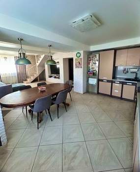 Дом 159м&sup2;, 2-этажный, участок 7 сот.  