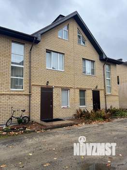 Таунхаус 180м&sup2;, 3-этажный, участок 2 сот.  