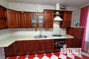 Дом 273м&sup2;, 2-этажный, участок 9 сот.  