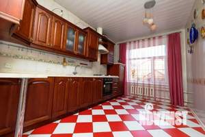 Дом 273м&sup2;, 2-этажный, участок 9 сот.  