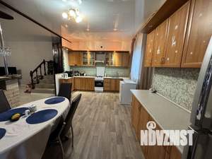 Дом 410м&sup2;, 3-этажный, участок 10 сот.  