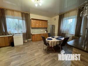 Дом 410м², 3-этажный, участок 10 сот.  