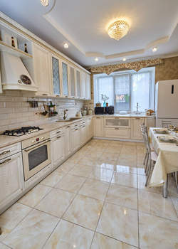 Дом 226м&sup2;, 3-этажный, участок 2 сот.  