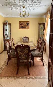 Дом 370м&sup2;, 3-этажный, участок 27 сот.  