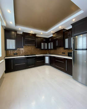 Дом 140м&sup2;, 3-этажный, участок 2 сот.  