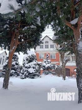 Коттедж 407м&sup2;, 3-этажный, участок 9 сот.  