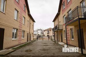 Таунхаус 130м&sup2;, 3-этажный, участок 1 сот.  