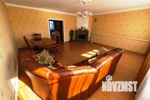 Дом 273м&sup2;, 2-этажный, участок 9 сот.  